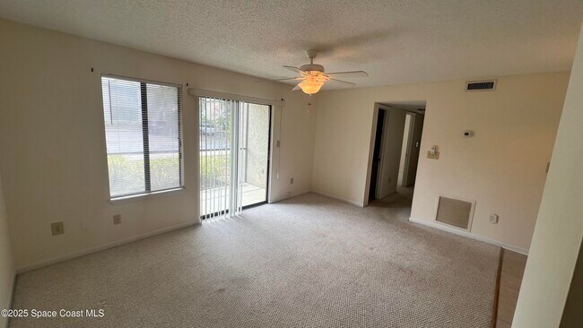 Building Photo - 3585 Sable Palm Ln