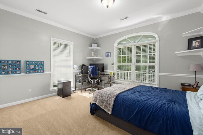 Building Photo - 4210 Stonehaven Way