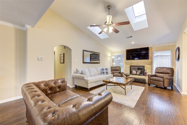 Building Photo - 12727 Westella Dr