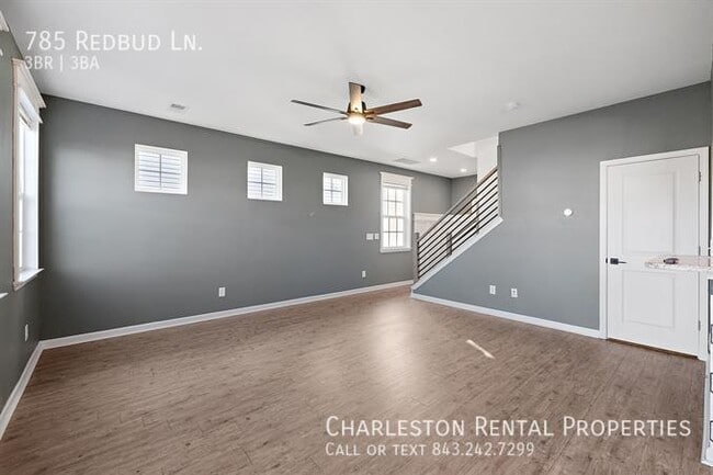 Building Photo - 785 Redbud Ln