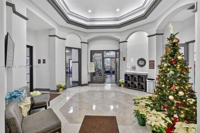 Building Photo - 940 Harbor View N