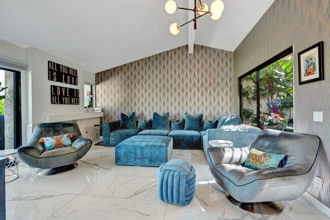 Primary Photo - 72770 Fleetwood Cir