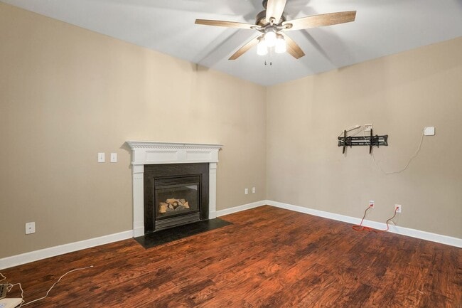 Building Photo - Charming 3BR House in Holly Springs