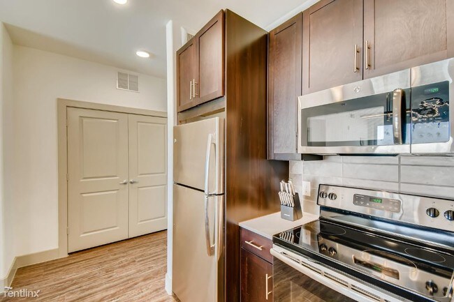 Building Photo - 1 br, 1 bath Apartment - 3000 Kramer Ln