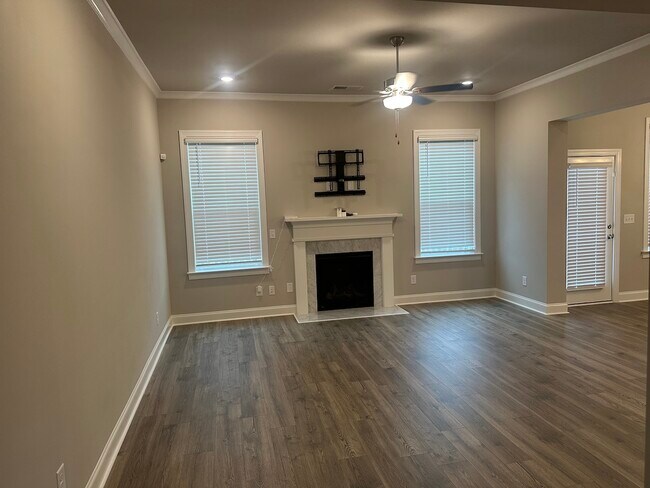 Building Photo - 1519 Windward Dr