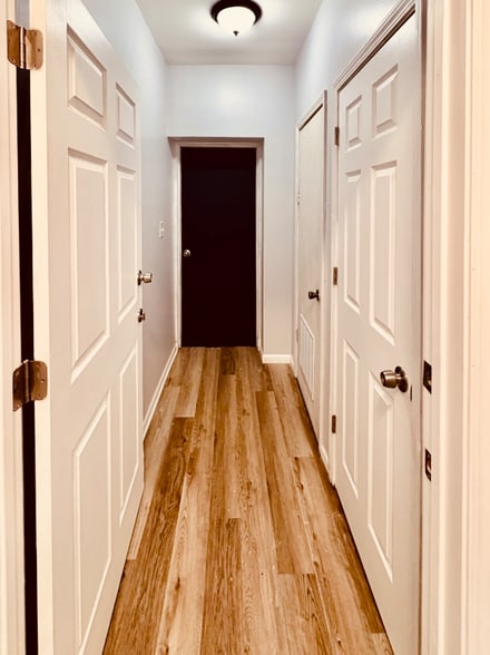 Building Photo - 2657 W North Ave