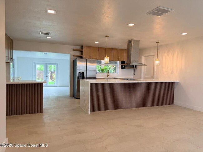 Building Photo - 205 Melaleuca Dr