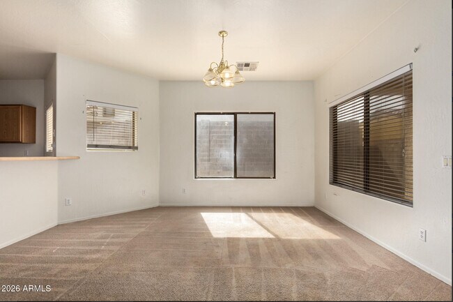 Building Photo - 513 W Beautiful Ln