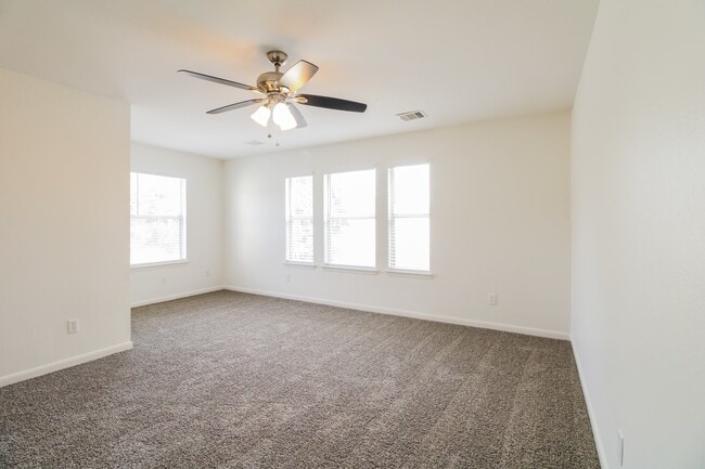 Building Photo - 7803 Cypress Edge Dr