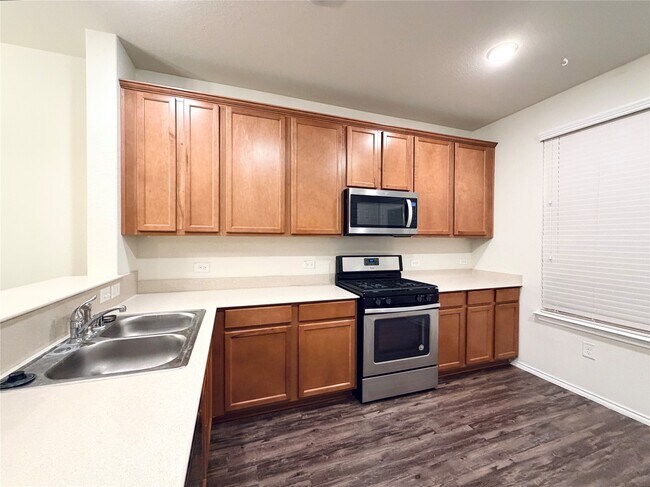 Building Photo - 6819 Dove Stone Dr