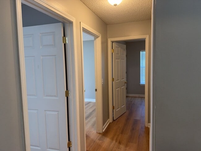 Building Photo - 525 Golden Grove Ln