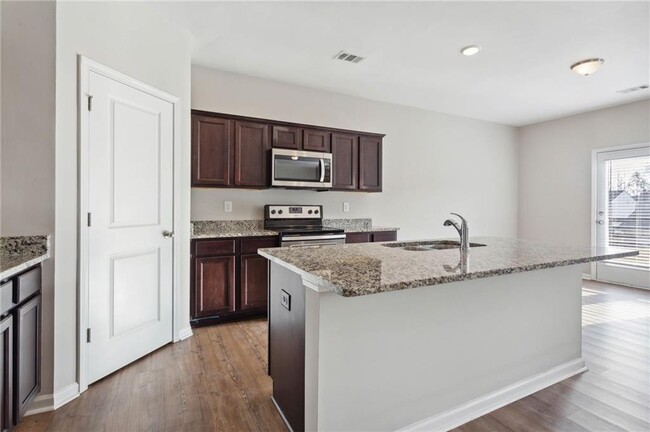 Building Photo - 4780 Alford Cmns