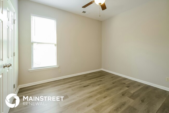 Building Photo - 1270 Easterwood Blvd