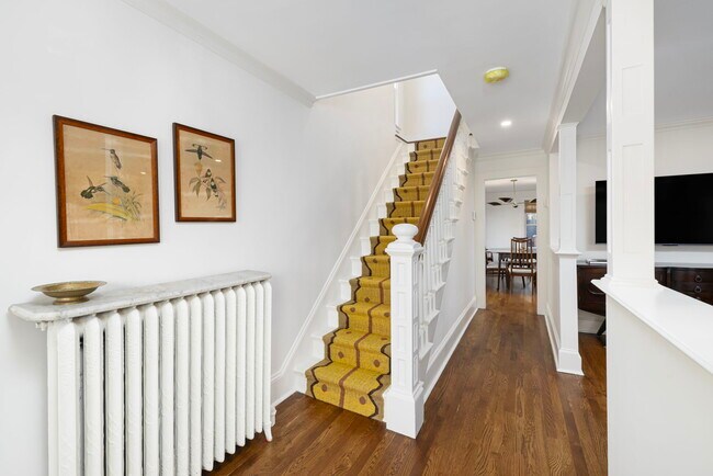 Building Photo - 23 Mt Vernon St