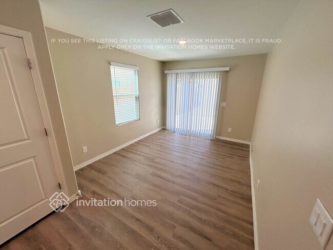 Building Photo - 3938 S 79th Dr