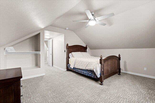 Building Photo - 1015 Riparian Dr