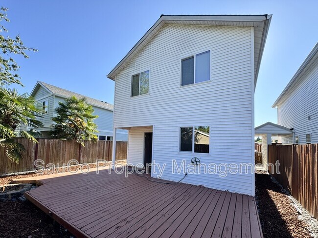 Building Photo - 1583 NE Jessica Loop