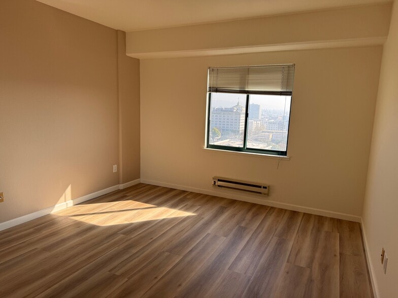 Building Photo - 988 Franklin St