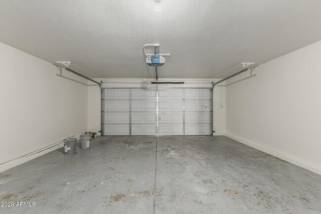 Building Photo - 4368 W Wahalla Ln