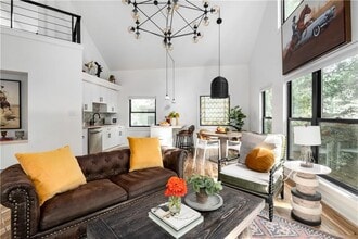 Building Photo - 119 Ashland Dr NE