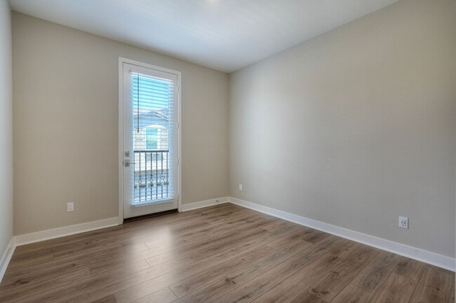 Building Photo - 6675 Agave Cir