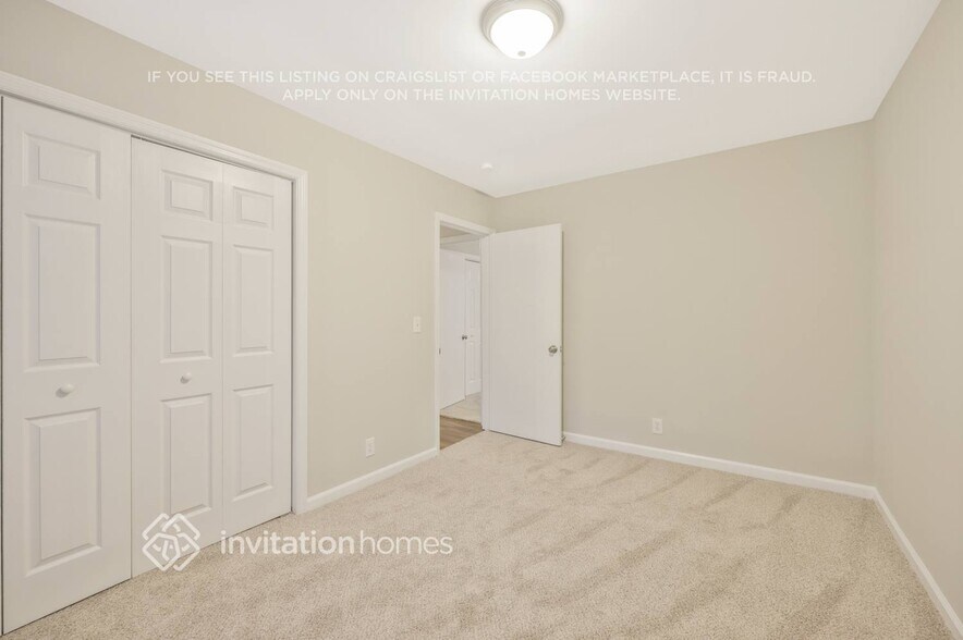 Building Photo - 1128 Sioux Terrace