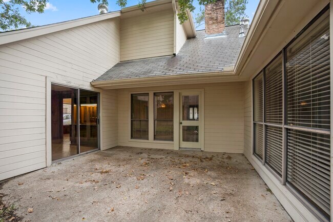 Building Photo - 38 Devonshire Dr