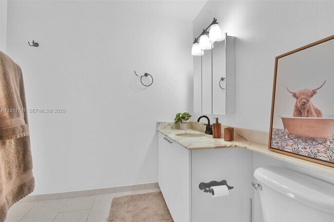 Building Photo - 234 NE 3rd St