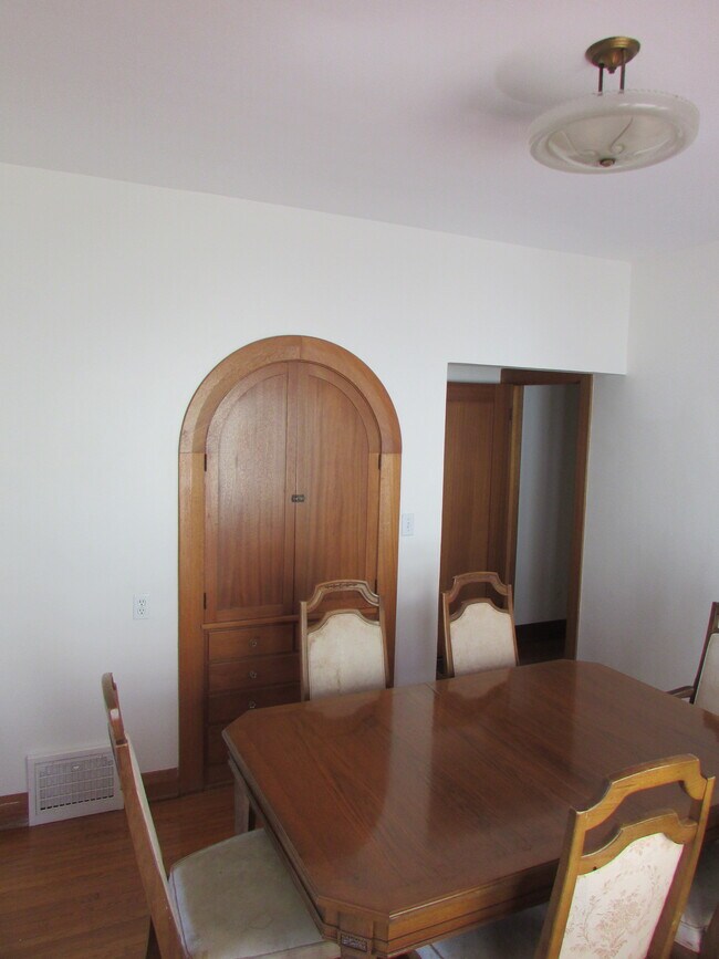 Dining Room - Built in Cabinets - 2213 Ocean Ave