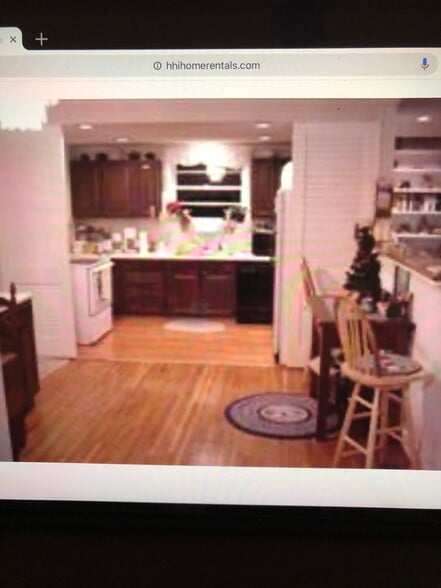 Full kitchen - 5221 Green Cove Rd