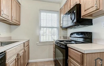 Building Photo - Newly Renovated 2 bedroom Unit for Rent!!