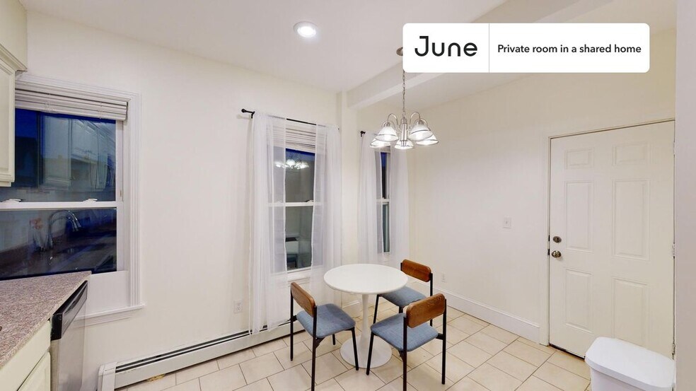 Building Photo - Room in Shared 3 bed/1 bath home
