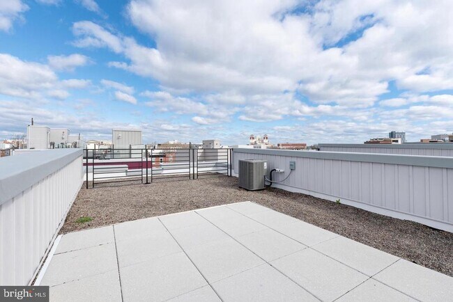 Building Photo - 815 Perkiomen St
