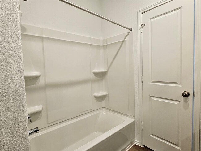 Building Photo - 418 Paddlefish Ln