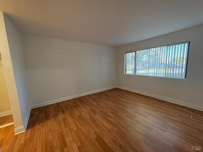 Building Photo - 297 Enterprise Dr