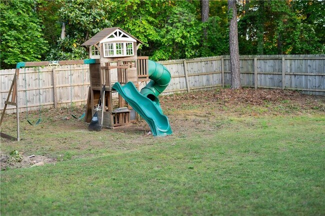 Building Photo - 3830 Kittery Point SW