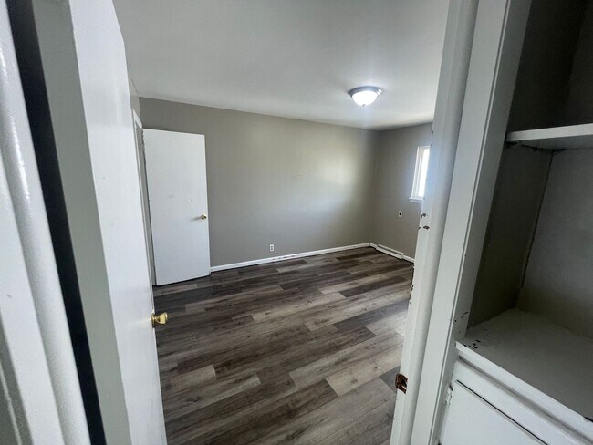 Interior Photo - 4651 N 36th St. (12 unit)(ACE PROPERTY)