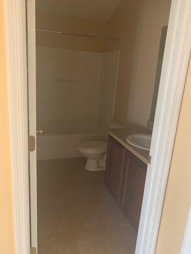 Building Photo - 10783 Gran Paradiso Dr