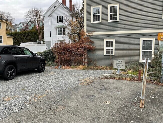 Building Photo - 26 Summer St