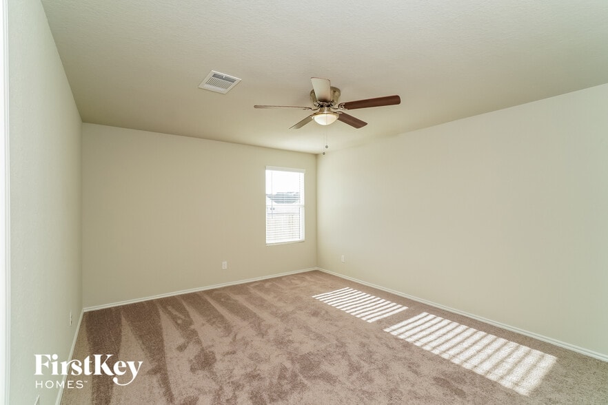 Building Photo - 13244 Rosemary Cove