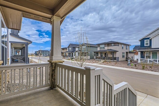 Building Photo - 560 Cottonwood Ave