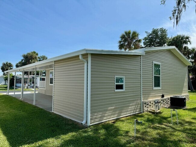Building Photo - 1284 Plymouth Pl