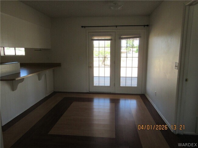 Building Photo - 2821 Karen Ave