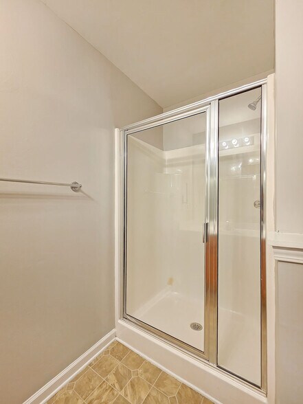 Building Photo - 2114 Tidal Cv