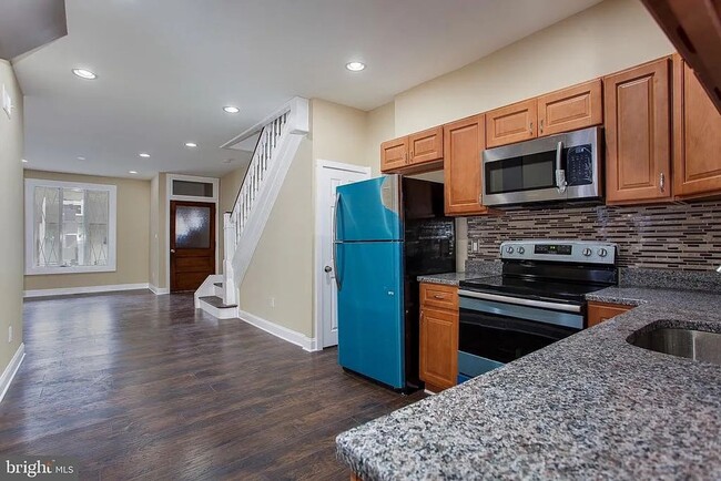 Building Photo - Updated 3 Bedroom Rental in Brewerytown wi...
