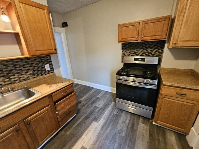 Building Photo - 4213 Spokane Ave