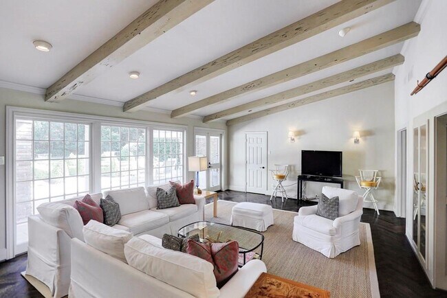 Building Photo - 5508 Candlewood Dr