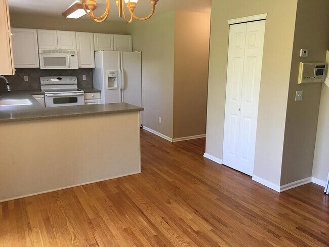 Building Photo - Beautiful 3-Bedroom Home in Rock Creek