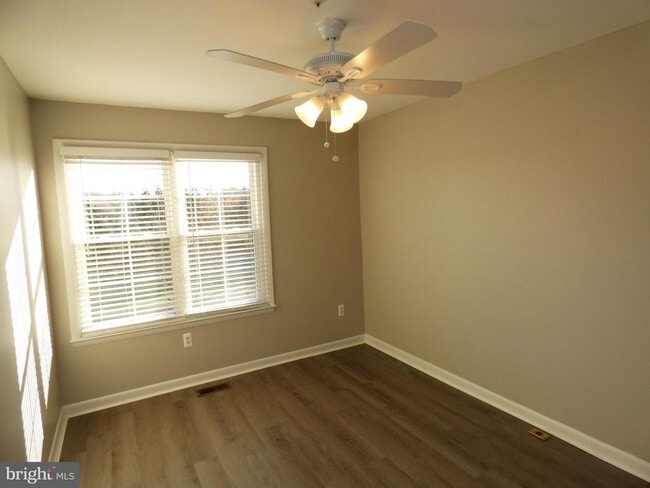 Building Photo - 18024 Singing Pine Cir