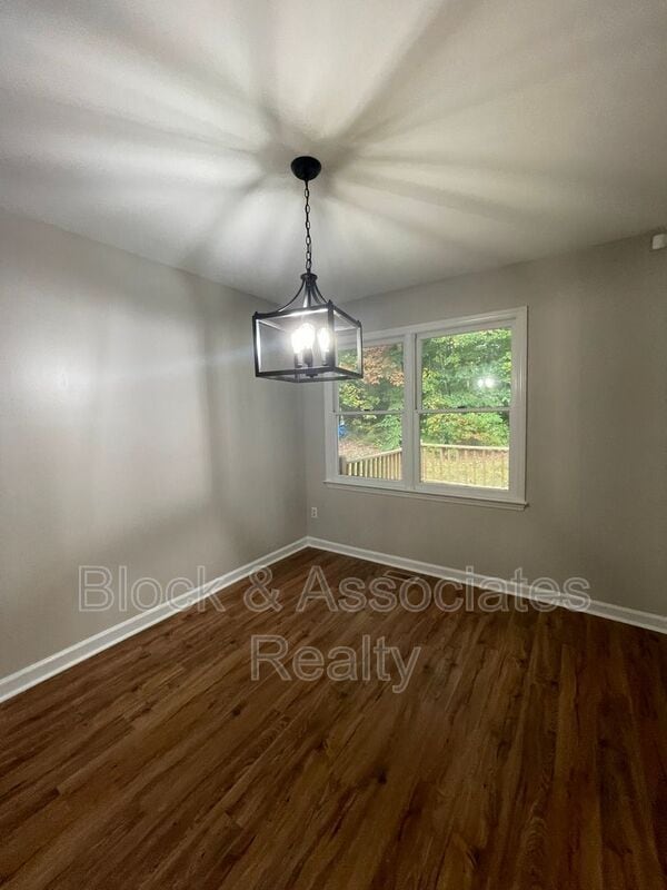 Building Photo - 928 Chatfield Dr